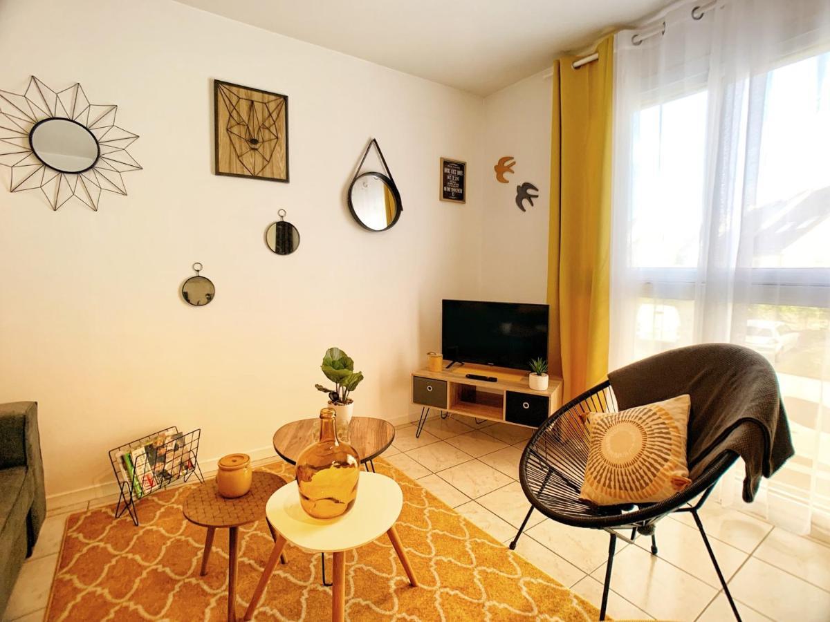 Studio Bis 32M2 Au Calme Situe Au Centre De 瓦讷 外观 照片